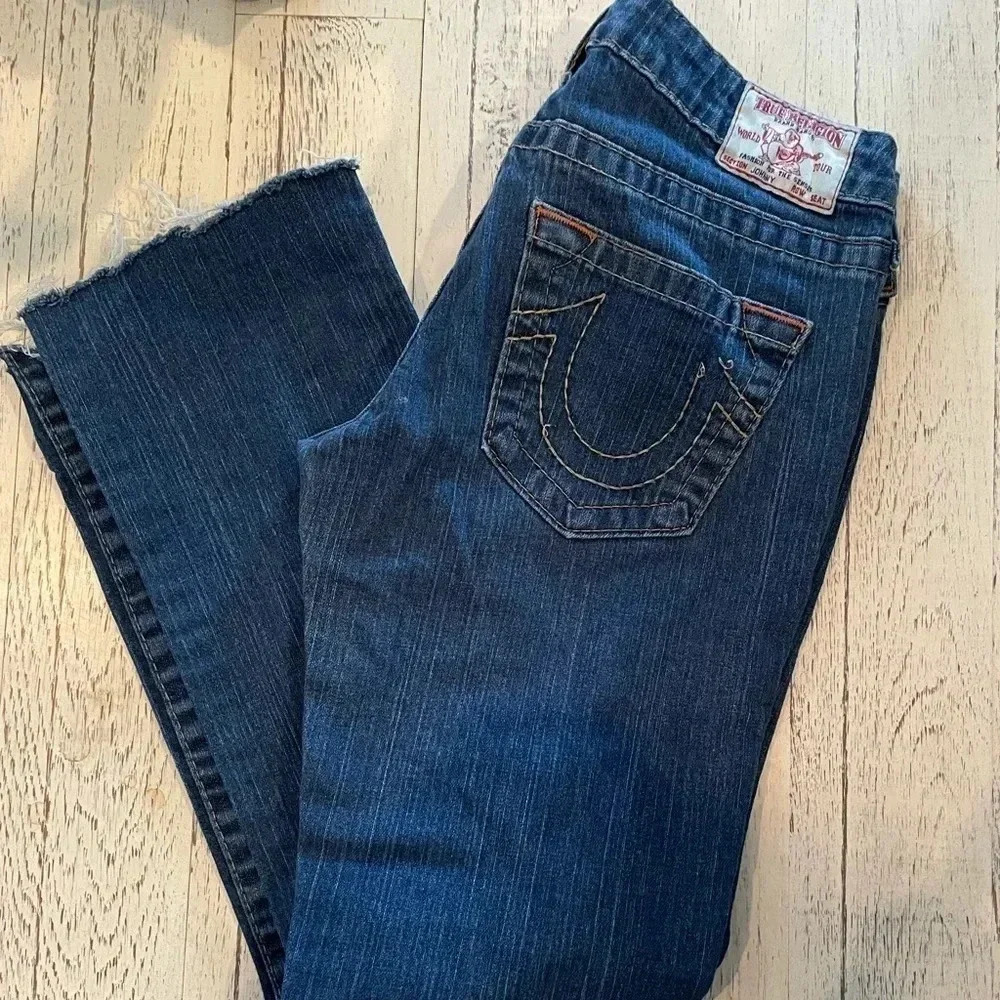 True Religion Johnny Cropped Distressed Jeans-28